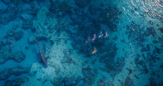 《阿凡达 2：水之道》新剧照曝光 水世界如此美丽-PK技术网