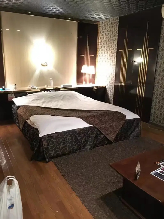 在日本住了一晚成人酒店-PK技术网